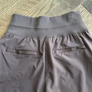 Nolita Slim Tapered Crop Pant